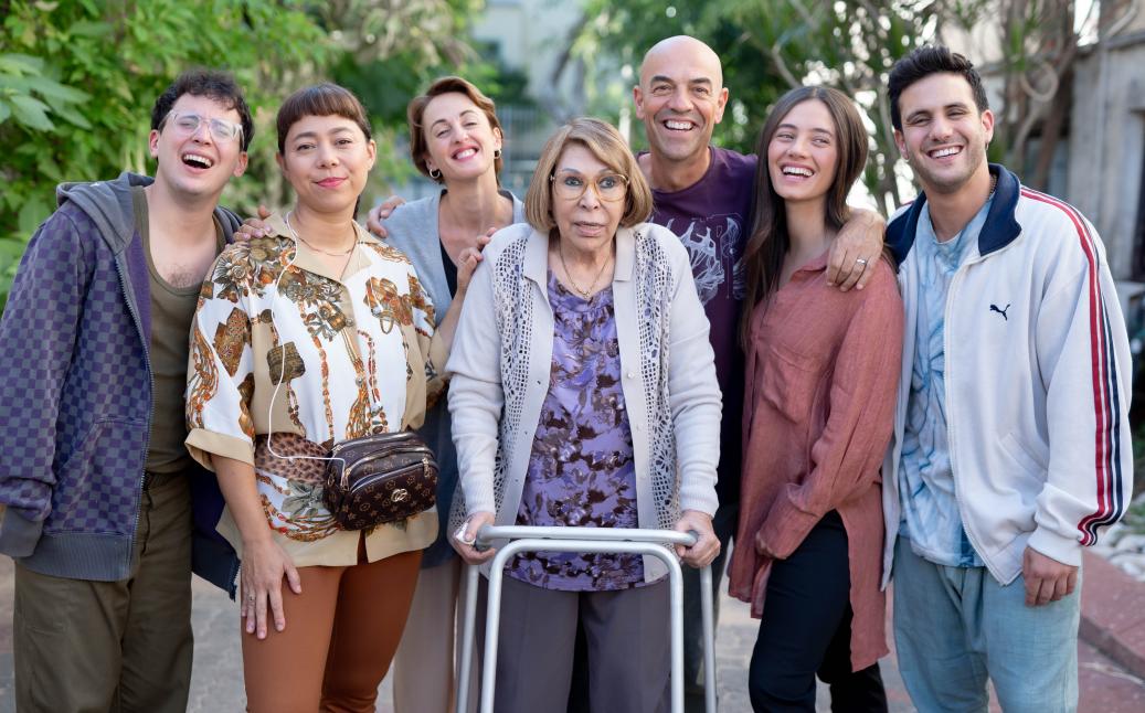 תמונה מהסרט הולה צ'או